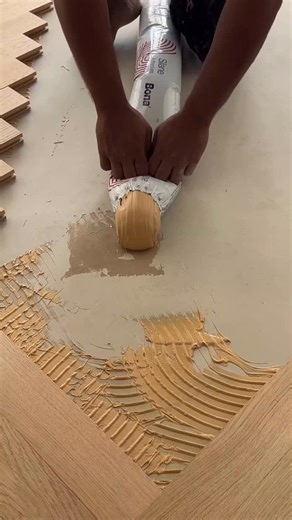 Westwood Floorings | Expert Hardwood Floors on Instagram: "Precision beneath the pattern. White Oak herringbone, perfectly bonded for life. ✨ This project features the installation of White Oak herringbone flooring, where timeless design meets modern performance. Each herringbone block is carefully laid using Bona professional wood flooring adhesive, engineered for exceptional bonding strength, flexibility, and long-term durability. The adhesive ensures a secure hold while allowing natural wood 