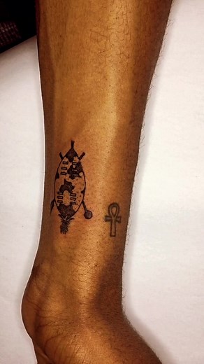 Ihawu: The Royal Zulu Shield Crafted from Nguni Hide