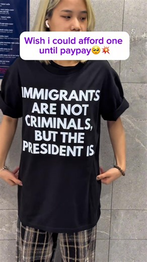 You will stand out in this shirt❤️