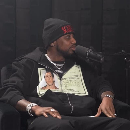 Pause Maino😂 on Instagram: "#letsrapaboutit🗣🎙 : Episode 12😂😂 : #Maino called pause on Fab first episode of season 2 lmao! Ya know from the top 10 Pausemaino moments Fab was one of the main people calling pause. It’s up now 😂🔥 WE BACKKKK #explorepage #daveeast #jimjones"