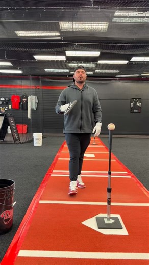 Hitter’s University | Glove pad drill. Top hand & Bottom hand. Stay direct. Work through the middle of the field. Barry Bonds & Vlad Jr special. This drill... | Instagram