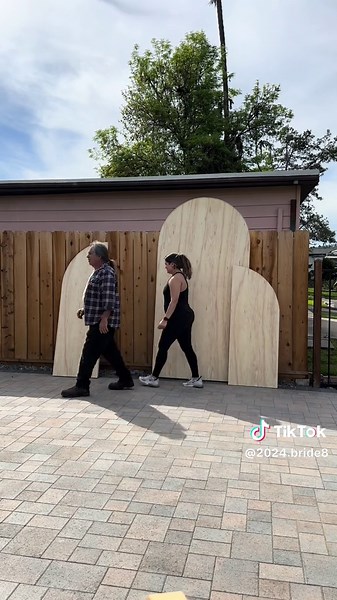 DIY Wooden Backdrop Arch for Wedding