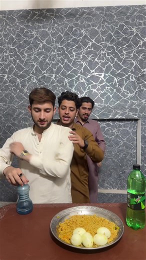 New Food Challenge: Pizza vs. Burger