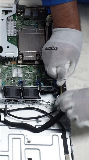 Dell PowerEdge R250 | Power Supply Install | #tech #satisfying #dell #server #psu #powersupply