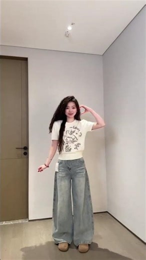 Early Spring Leg-Show Essentials: The Ultimate Outfit Guide