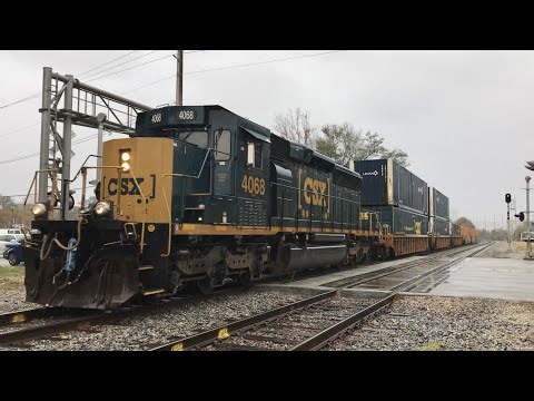 CSX O755 with EMD SD40-3 Leader