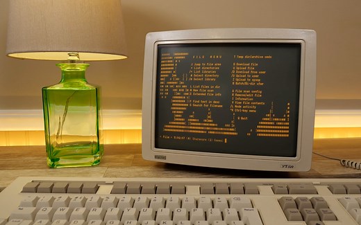 【LGR】来自1987年的 DEC VT320 图书馆查询终端评测