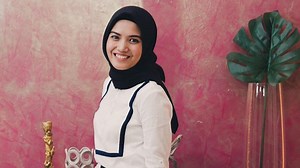 Ternyata Ini Pemicu Istri Ricky Harun Berhijab