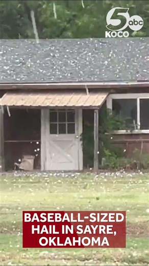 Large hail falling as storms move across Sayre, Oklahoma (May 9, 2026)