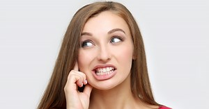 How to Stop Grinding Your Teeth, Because Unclenching Your Jaw Is No Easy Feat in 2020