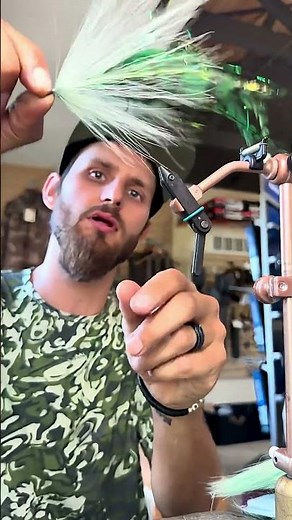 Tying a simple musky fly with our new Appalachian Bucktail Trio Bundles - see full video on how to.