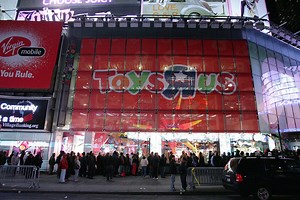 Toys 'R' Us Returns To Times Square For Holiday Season