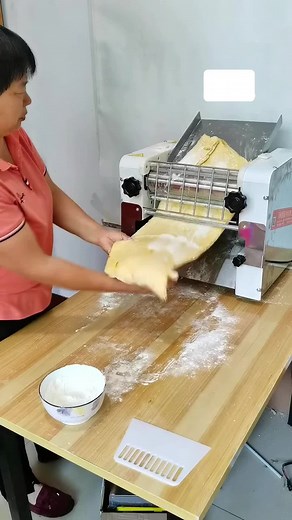 Pasta Making Machine: Roll Out Perfect Dough