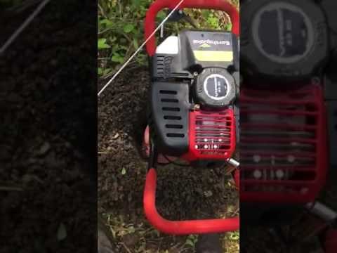 Tips for using a one-man gasoline powered auger