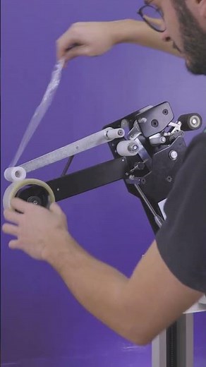 Fechadora de Caixas com Aplicador de Etiquetas Lateral FJX 4030