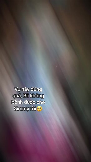 Cho những ai chưa biết, chuyện là dạo này Mèo Simmy có nghi vấn hẹn hò với 1 người dùng mxh, có vài người đã soi được rằng người đó và Mèo Simmy đã từng tương tác với nhau rất nhiều lần. Điển hình là vào hqua lúc 8:10 Mèo Simmy đã bất ngờ đăng 1 bài viết đính chính về sự việc ấy và công khai rằng họ đã yêu đc hơn 5năm, đã từng theo dõi nhau , tương tác , nhắn tin ,... Nhưng đăng bài đính chính đó lên không lâu thì Mèo Simmy đã xoá đi , 14 hoặc 15phút gì đó | và bất ngờ hơn nữa có vài người đã so