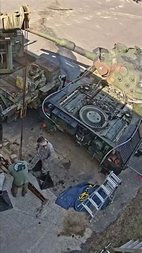 9 Minute engine install in Leopard 1 Tank. #militarytank #military #leopard #leopardtank #ukraine