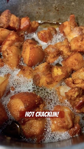 Hot Louisiana Cracklin being made. Are you a fan? #cracklin #crackling #louisiana #bbq #bbqlife