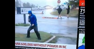 Watch: Weatherman dramatically prepares himself for Hurricane Florence while others casually walk by