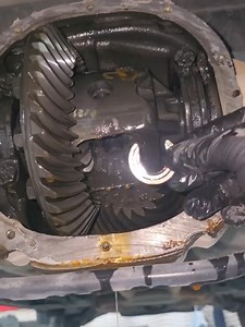 Ford Crown Victoria Rear Axle Bent Mechanic USA