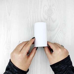 9.9K views · 34 reactions | Let's make a very cute rabbit from toilet paper  凌  #ideas #craft #handmade #diy | Her Telden Elişleri | Facebook