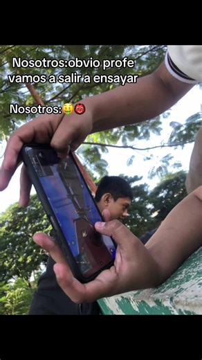 Que crack el Aarón #1E #secundaria #mi2025entiktokshop @Aaroncito 😝⚡🇵🇹