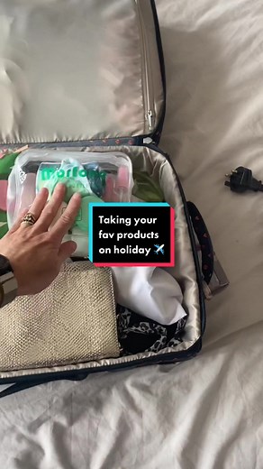 How to take your merwave on holiday #packwithme #wavyhair #hair #longhair #merwave #curly #holiday #cgm #wavyhairmethod #hacksoflife #fyp #foryoupage #foryou