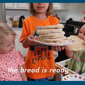 Little chefs make pita bread👨‍🍳👩‍🍳👩‍🍳 Instagram: www.instagram.com/littlevegancooks Youtube: www.youtube.com/cookingwithsammy Ingredients: 4 cups flour 1 cup warm almond milk 1 cup warm water 1 tsp salt 2 tbsp dried yeast Whisk flour with salt and yeast. Add warm water and milk and knead until liquids just absorb. Let it rise for 1 hour and then cut the dough in 6 and form into small balls Roll out each flatbread and cook on medium heat in a pan each side for about 3 minutes. Recipe adapte