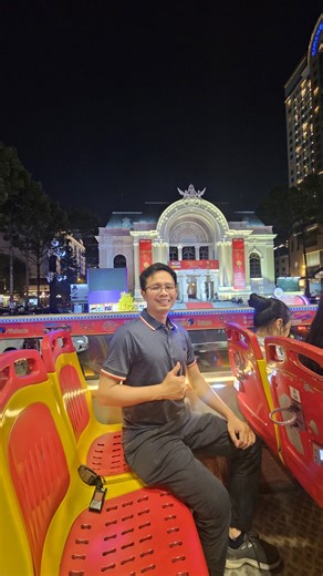 Trải nghiệm xe bus tham quan đường phố Sài Gòn về đêm | Văn Hải - Cuộc Sống Miền Trung