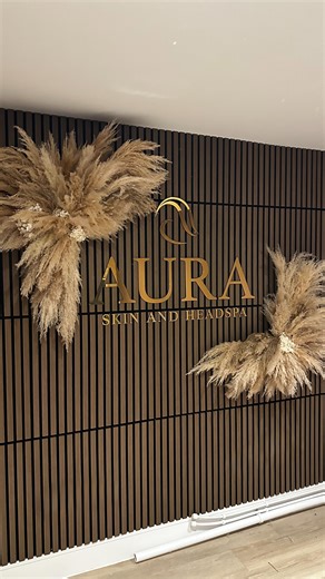 CASSA’S PAMPAS on Instagram: "Still obsessing over this dreamy setup✨🤍 — the gold logo sign paired with those fluffy pampas arrangements, just love it! What a transformation. Can’t wait to see this space completed ✨ Get in touch with via DM to discuss your own bespoke process 💌"