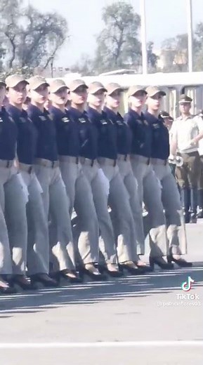 Hermosas las policías mujeres PDI Desfilando este #19S 💕🥰👮