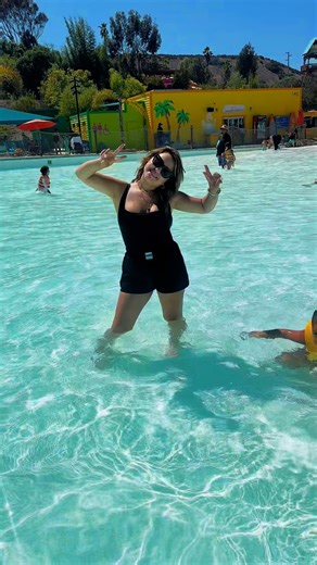 Melisa Subası on Instagram: "AD @sesameplaceca Sunny day, endless laughter, and so much fun at Sesame Place San Diego! ☀️🎉 From rides to shows, every moment was magical for Ayliz 💛 Thank you @sesameplaceca for such a wonderful family experience 🌈✨ #SesamePlaceSanDiego #SesameStreet #SesamePlaceCA #FamilyFun #FamilyDayOut #MomLife #FamilyAdventures #SesameStreetMagic #ParentingJourney #childhoodmemories #ad #sponsored #sponsor"