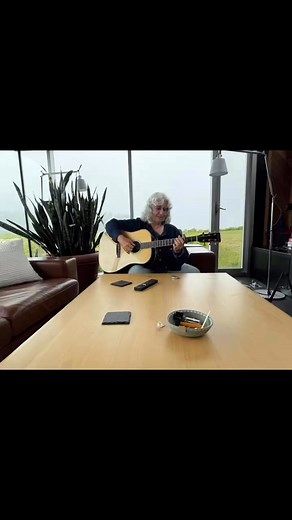 MacKenzie & Marr Guitars on Reels