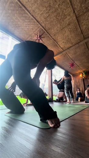 Awkayang belajar kayang Thank kak @Ayta #yoga #urdvadhanurasana #kayang #wheelpose