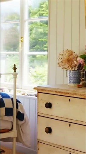 Rustic Folk Music For Countryside Real Estate Video by Newsense Studio