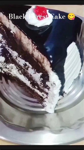 Itna chocolaty cake 😍😋 Easy chocolate icing on Black forest cake 😍