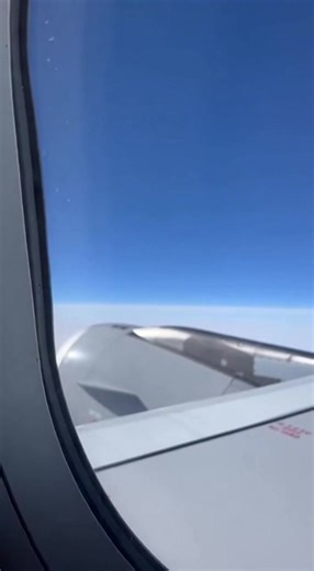 Boeing 747 and Airbus A380: Wake Turbulence Encounter