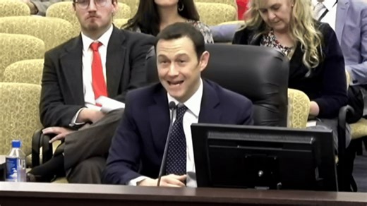 Joseph Gordon-Levitt Speaks at Utah Capitol in Support of AI Safety Bill