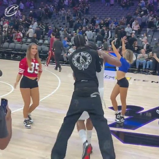 James Harden and Travis Scott 🔥 (via Cavs/X)