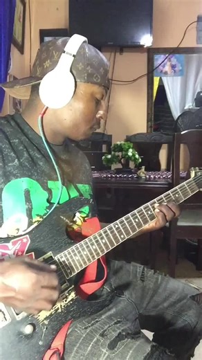 #guitar #solo #foryoupage❤️❤️ #haitiantiktok🇭🇹 #fallow | guitar