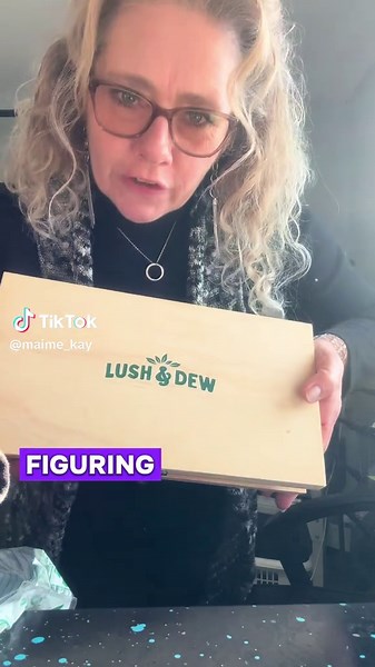 Companion planting at its best! Take the guess work out! Seed boxes are the best gift for any gardener, new or seasoned! #garden #gardening #farm #homestead #seeds