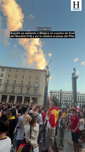 ⚽️🇪🇸 ¡GOOOOL DE ESPAÑA! 🙌 España se adelanta a Bélgica en los cuartos de final del Mundial y así lo celebra la plaza del Pilar de Zaragoza.