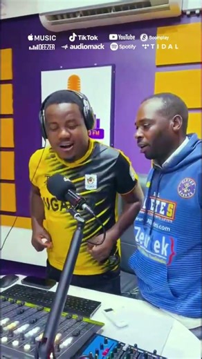 Radio Choir on Banyakigezi FM - Twine King