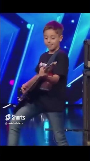 10 Year Old Astonishes On ‘Got Talent Argentina’ With METALLICA’s ‘Master of Puppets’ Performance