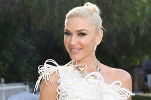 Does Gwen Stefani Do Her Own Makeup?