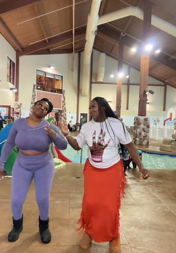 @NettaWoo Do the stanky leg | stanky leg dance