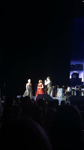 Hugh Jackman & Pink "A Million Dreams" LIVE Duet Radio City Sept 20! 🎤✨