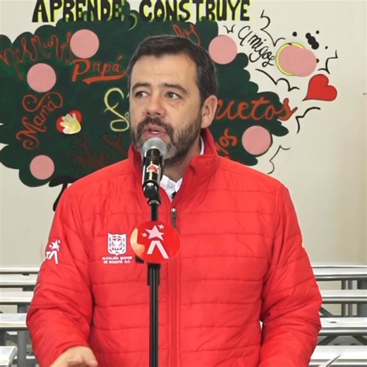 Bogotá tiene 12 nuevos comedores comunitarios. En Bogotá, el hambre se combate con hechos. A partir de este mes, 12 nuevos comedores comunitarios entrarán a operar en la ciudad, beneficiando a más de 86 mil personas. Con estos nuevos comedores, la ciudad pasa de tener 117 a 129. Nuestra meta es cerrar el cuatrienio con 165 comedores comunitarios, la mayor ampliación desde que se crearon los comedores en 2004. Aquí si pasa, Bogotá Sin Hambre 2.0 avanza con hechos. | Carlos Fernando Galán