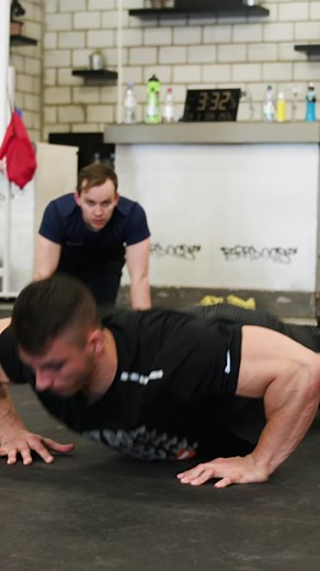Explosive 🧨 Push Ups! 💥 #calisthenics #gym #fitness #pushups #streetworkout #fit