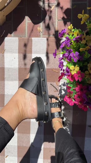 BCBGeneration Bamba Sandals for women #womenssandals #mineralsunscreen